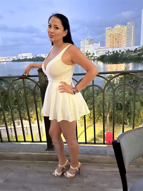 What is the Age of Melanie Rios? For someone who was born on 8th April, 1991 with a Zodiac sign of Aries is as of now 31 years. What is the Net Worth of Melanie Rios? She is worth an amount of $490,000 to $989,000. this is largely because of the kind of job she does and the duration of time she has been doing it.